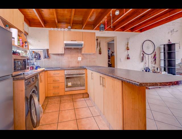 1 BEDROOM APARTMENT FOR SALE IN LONEHILL